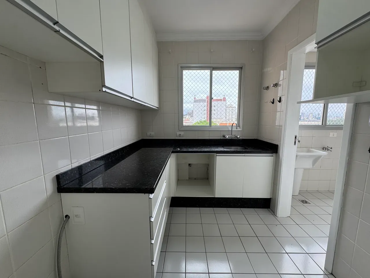 Home office in a 3-bedroom apartment, 120 m² — photo 5