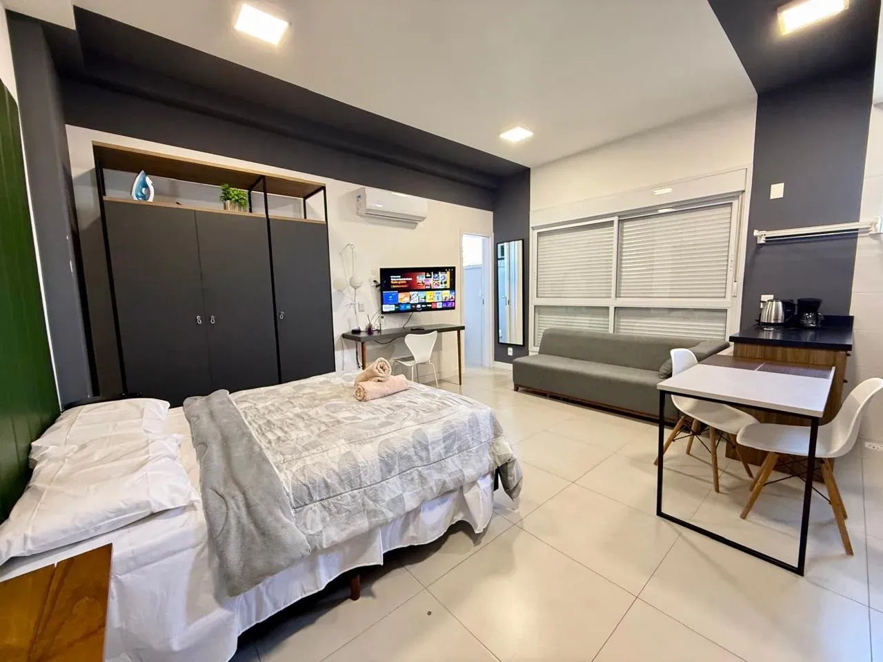 Furnished 43 m² studio with a private parking space