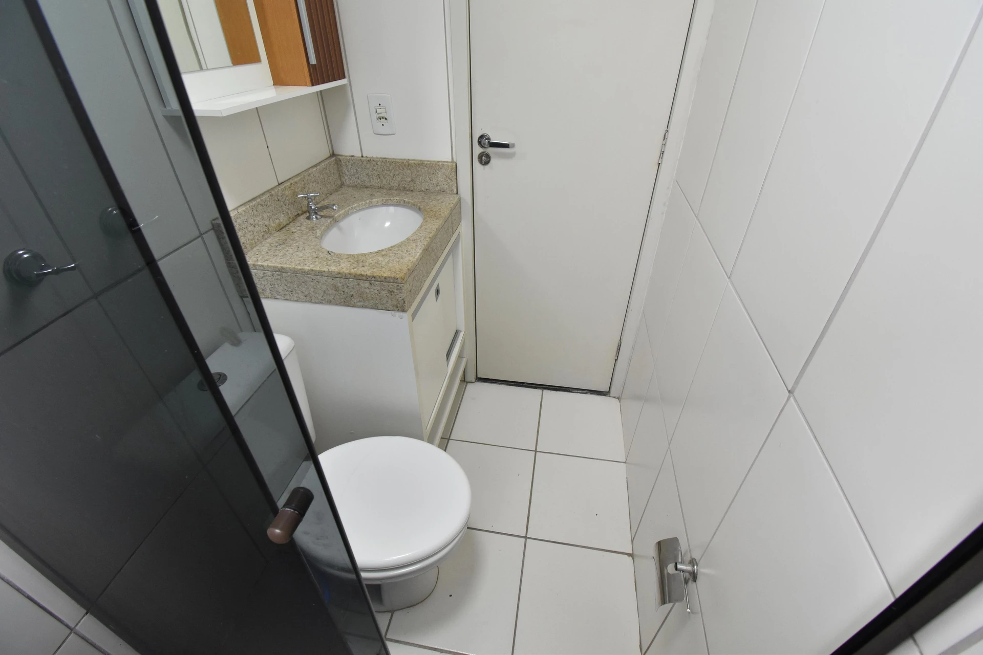 Засклений балкон та 2 спальні: квартира 49 м² — photo 26