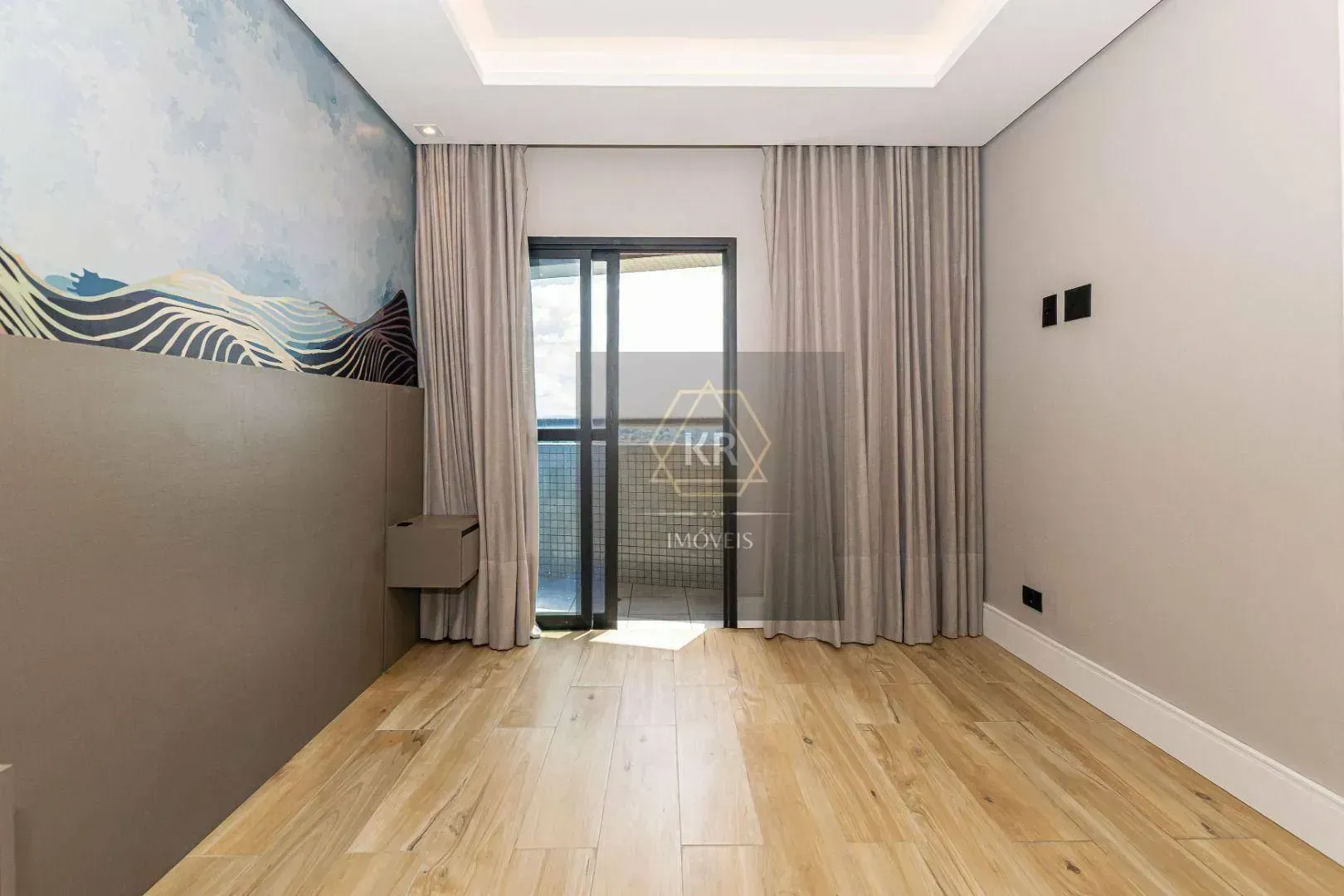 Furnished 272 m² apartment with 3 en-suites and 4 parking — photo 52