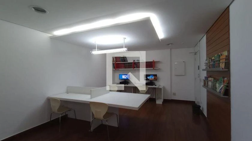Balcony with a grill in a 3-bedroom apartment, 74 m² — photo 43