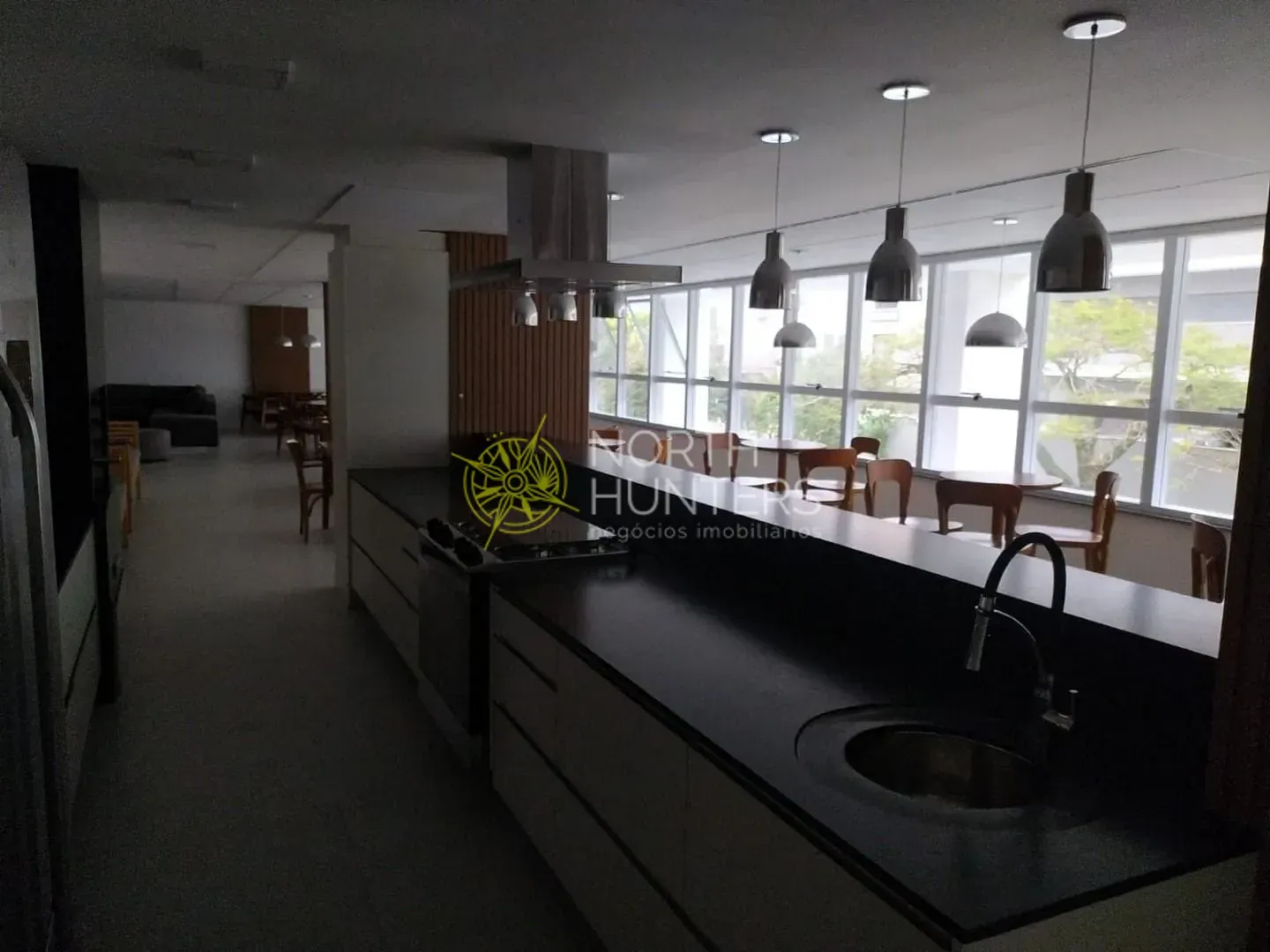 Квартира з 2 спальнями та відкритою кухнею і місцем — photo 5