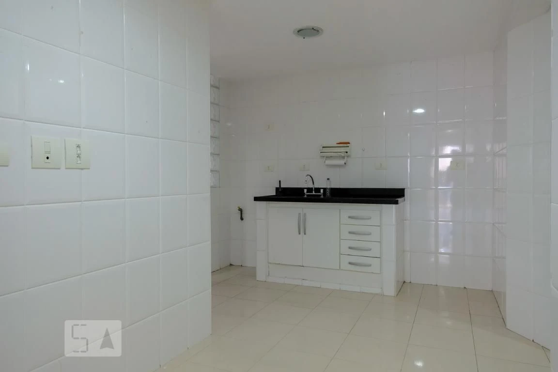 3-bedroom apartment with a mountain view — photo 29