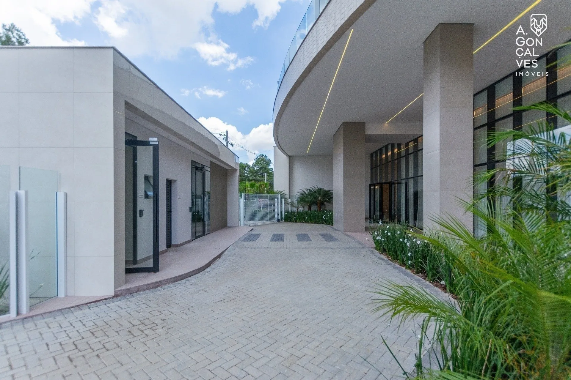 Мебльована квартира 260 м² з 4 спальнями з власними ваннами — photo 28