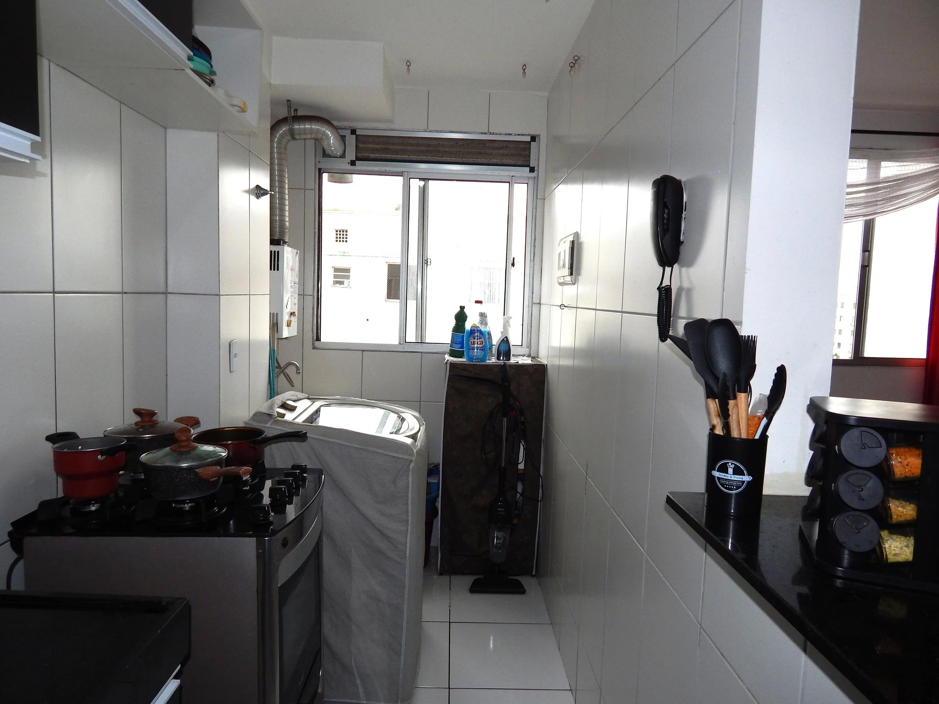 Furnished apartment, 42 m², with a grill on the balcony — photo 17