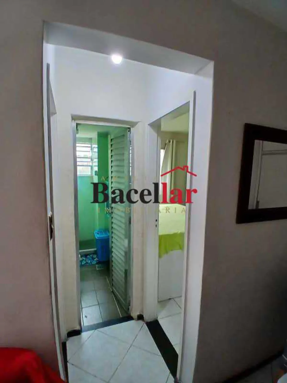 Furnished apartment with 2 bedrooms and 1 glass shower — photo 15