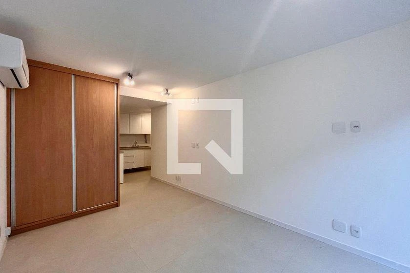 1-bedroom unfurnished apartment with enclosed balcony — photo 7