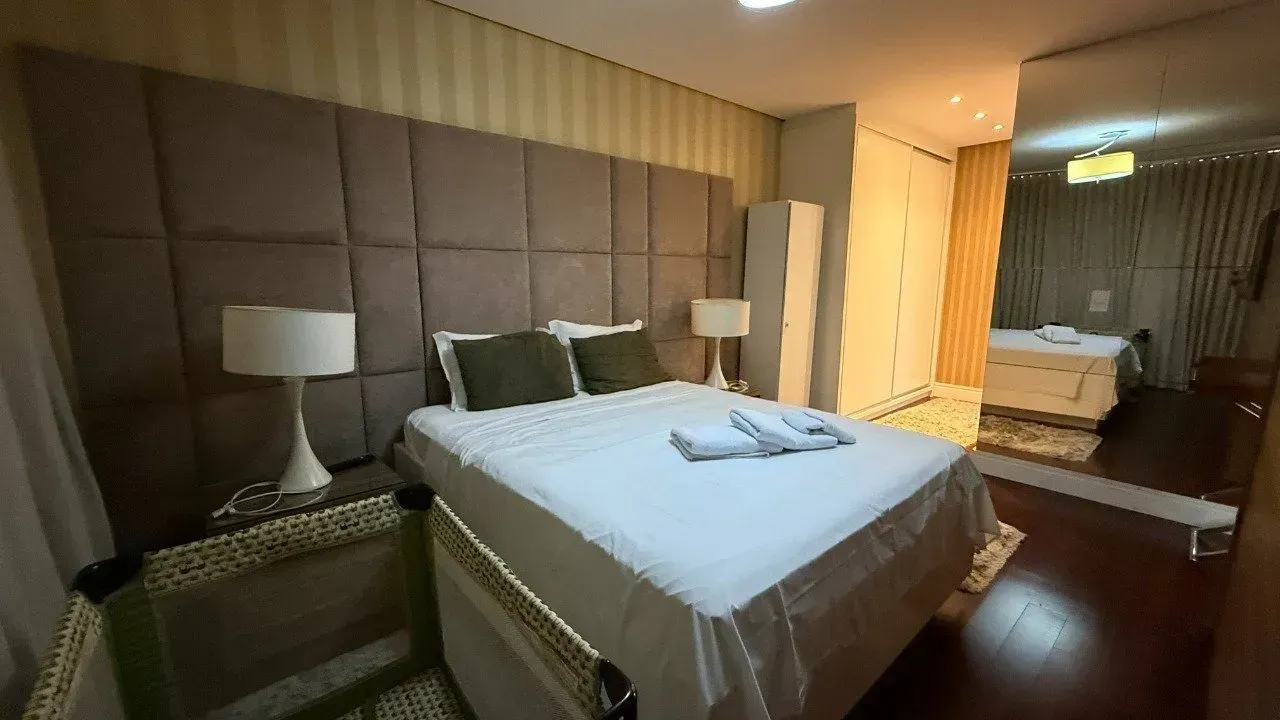 Furnished 1-bedroom apartment with an open kitchen — photo 6