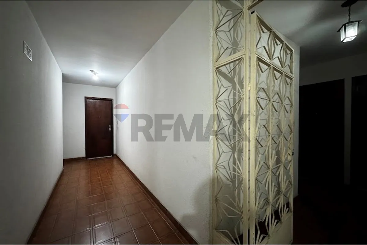 Apartment, 65 m², with wood or laminate floors — photo 33