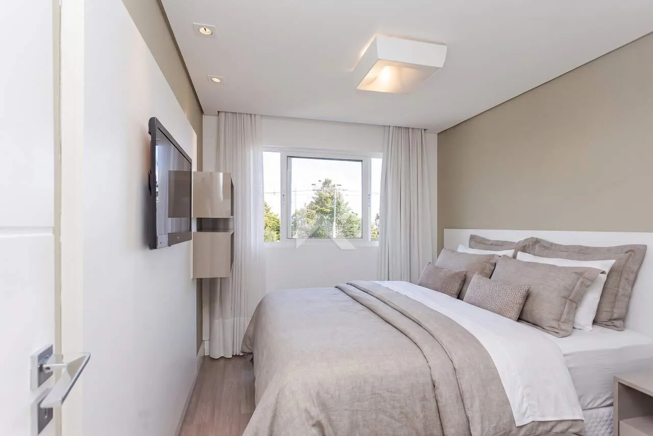 3-bedroom house with an open-plan kitchen — photo 15
