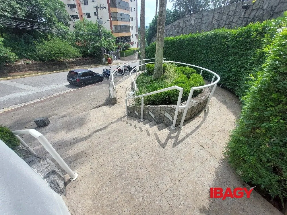 Apartamento amueblado de 4 dormitorios con 2 plazas — photo 52