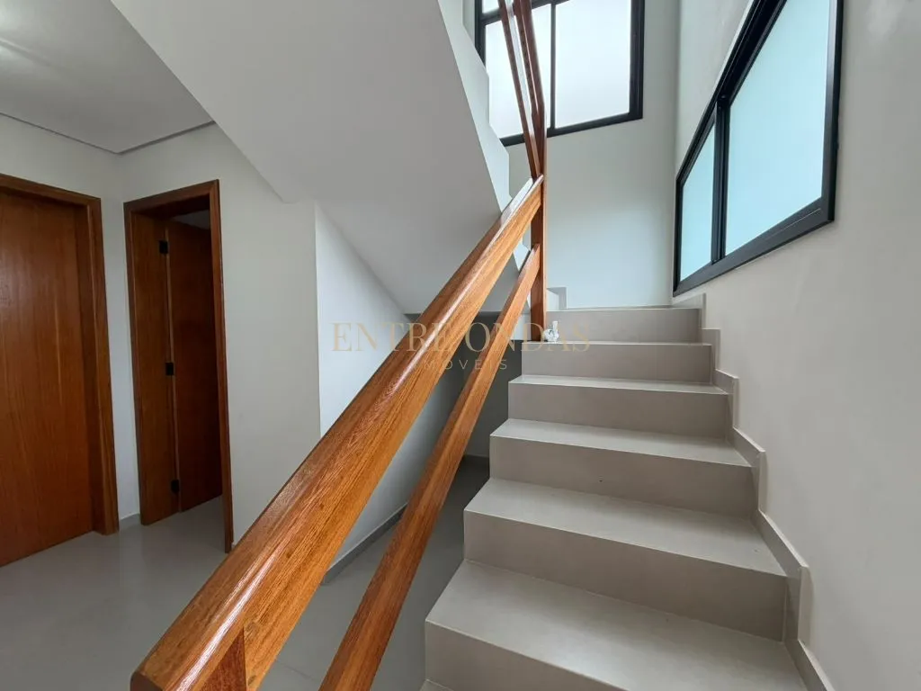 3-bedroom house, 1 with its own bathroom, 202 m² — photo 27