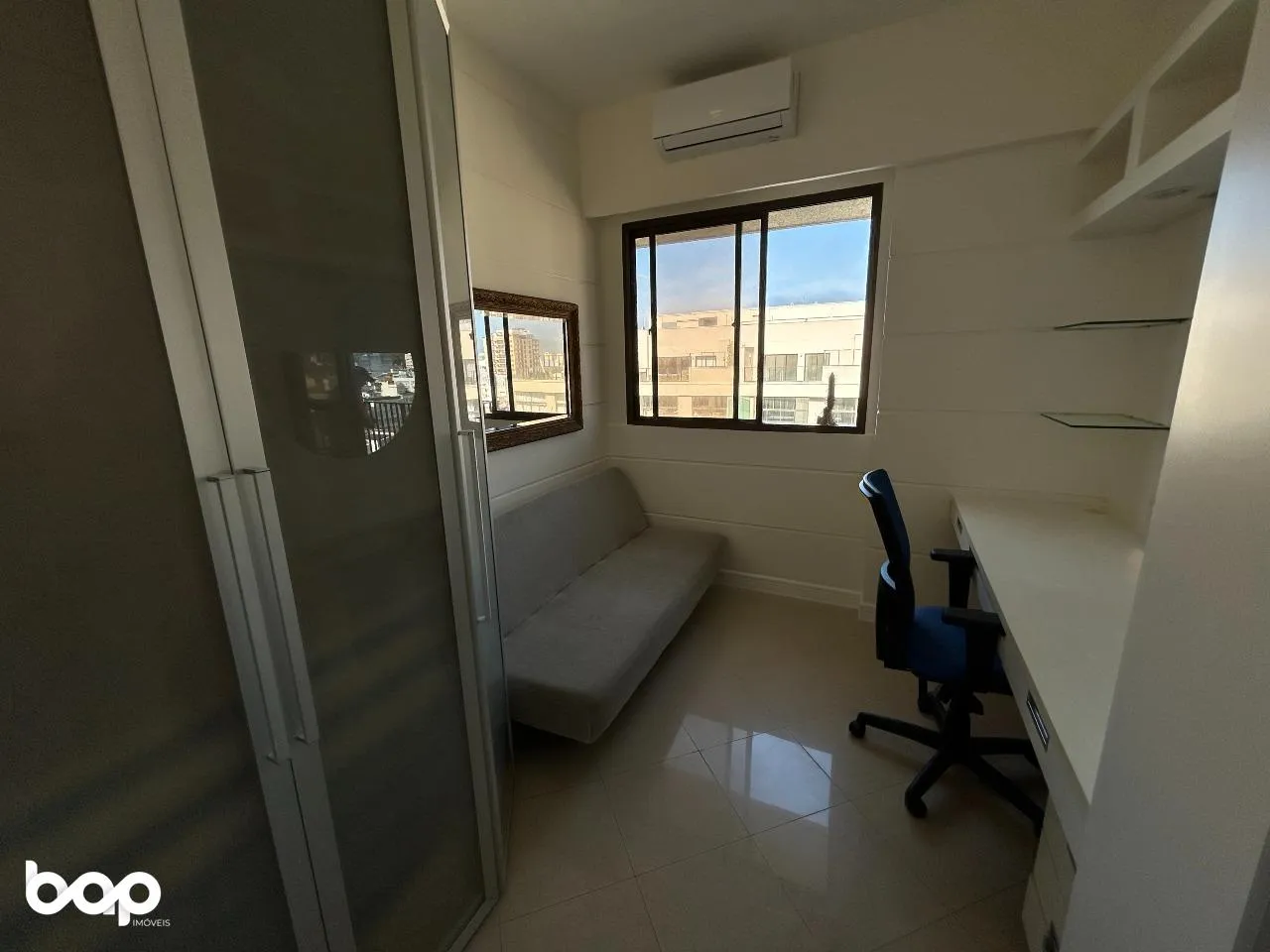 Furnished apartment, 77 m², with a home office — photo 7