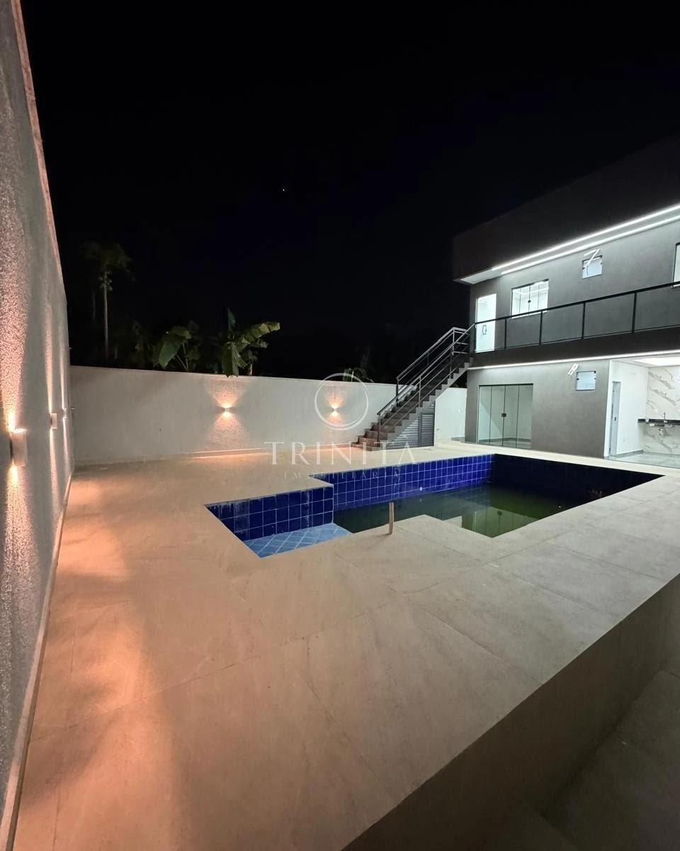 6-bedroom house, 3 with their own bathrooms, 350 m² — photo 19