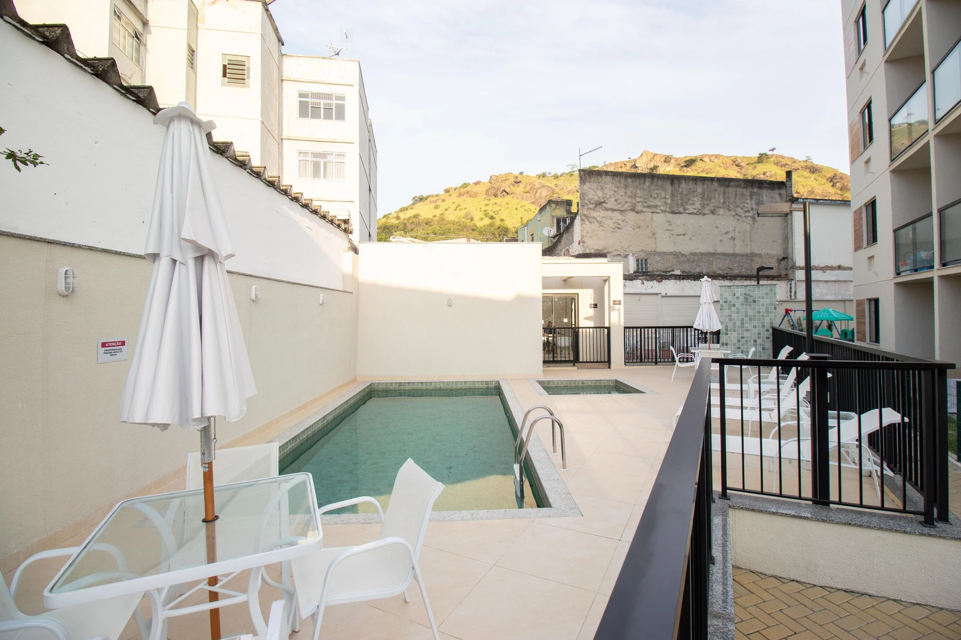 Rental apartment with 2 bedrooms, balcony and private garden — photo 11