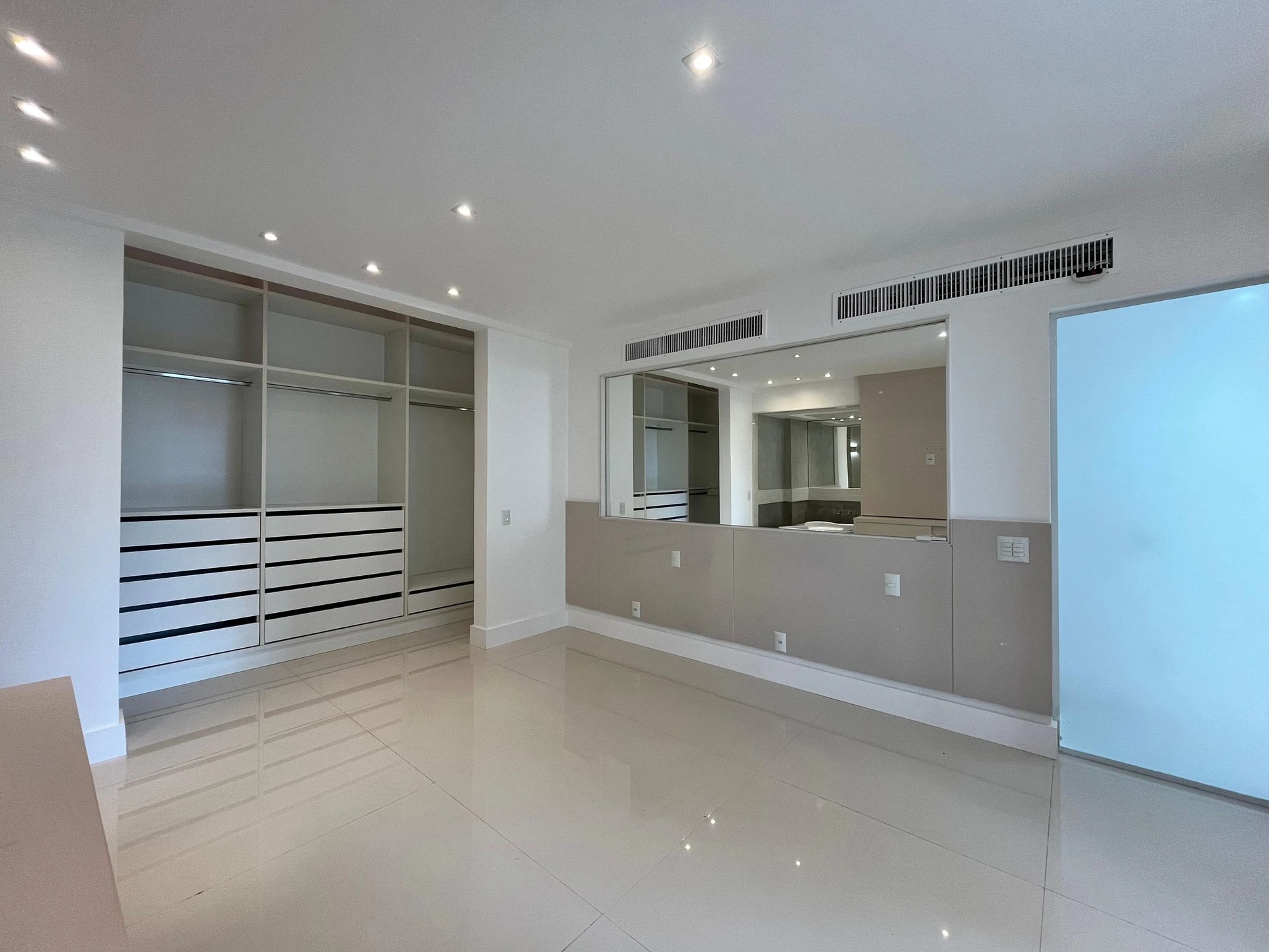Apartamento com janelas do piso ao teto, Barra da Tijuca — photo 16