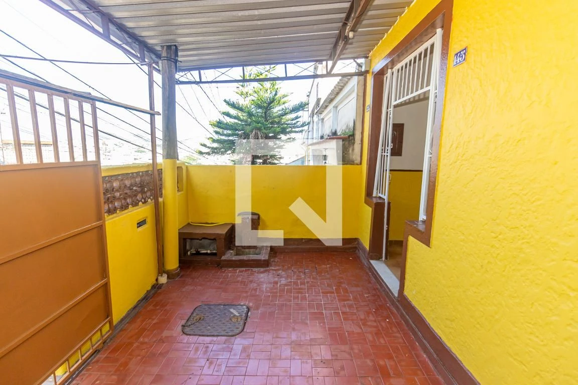 Unfurnished house with 2 bedrooms and private garden — photo 3