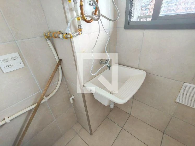 Квартира с 3 спальнями и застеклённым балконом — photo 24