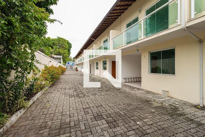 Condo townhouse with 2 bedrooms and an open-plan kitchen — photo 39