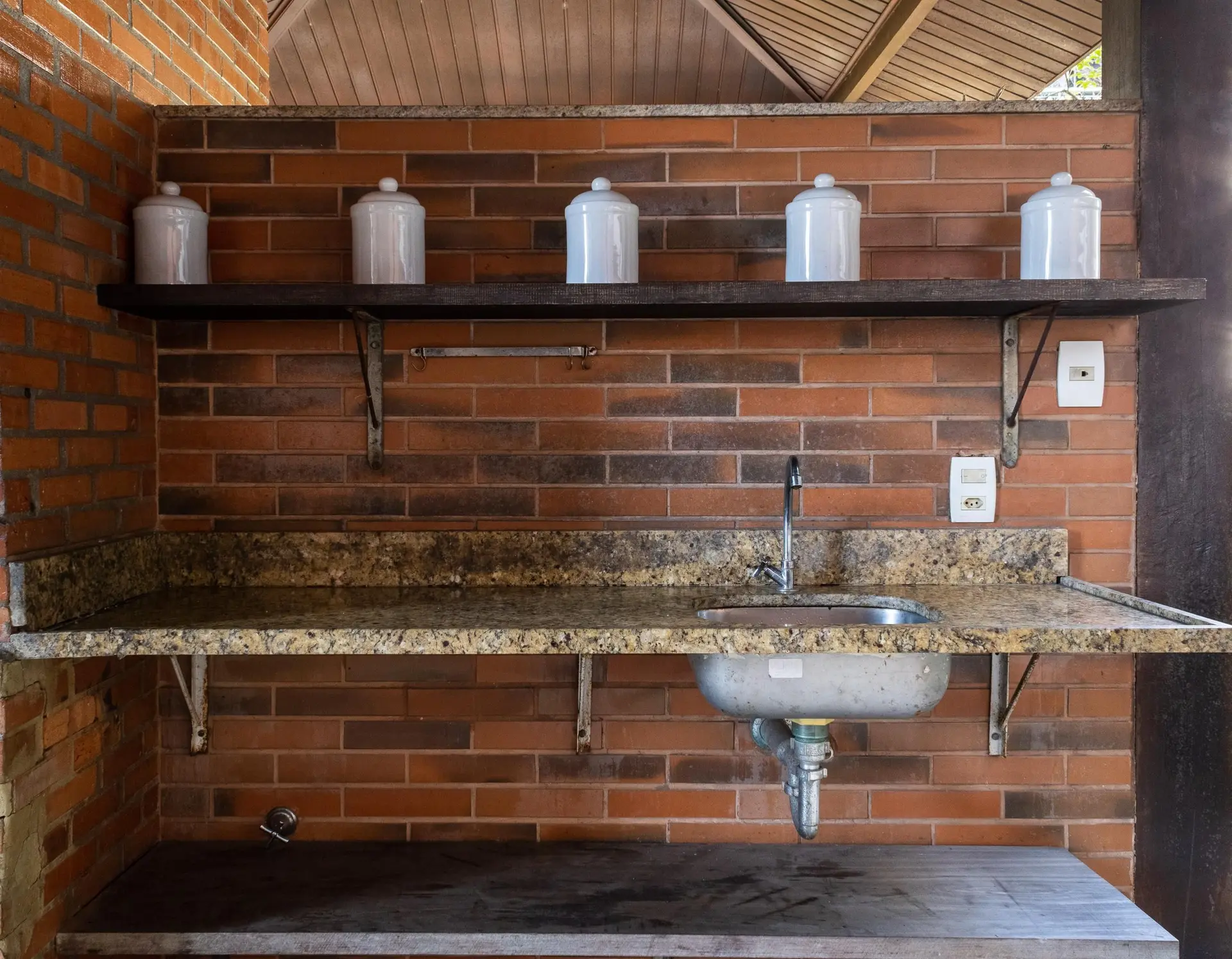 3-bedroom apartment with a private BBQ in Rio de Janeiro — photo 17