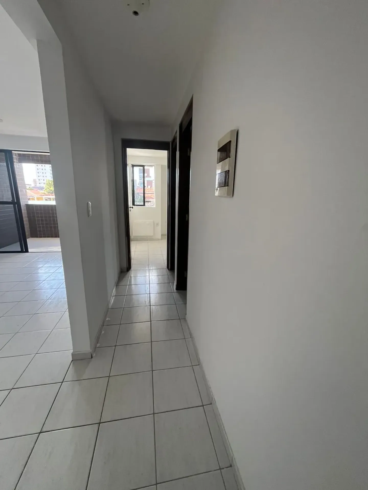 Unfurnished 100 m² apartment with 4 bedrooms and 2 en-suites — photo 53