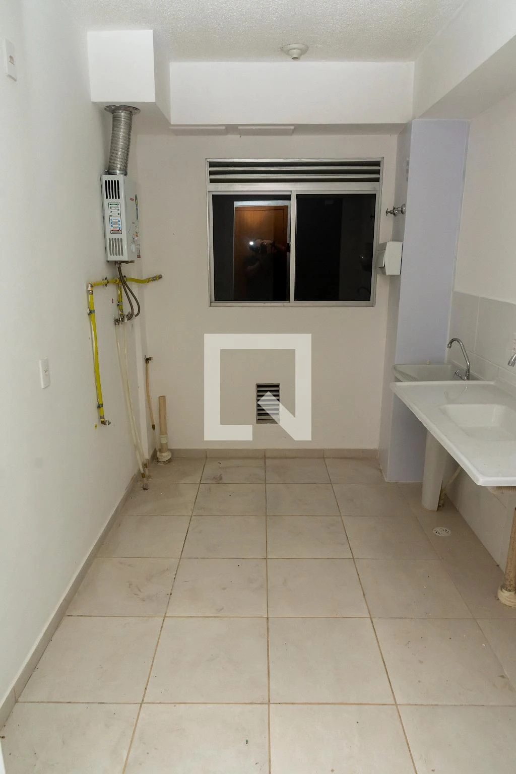 2-bedroom apartment in a building with a gym — photo 33
