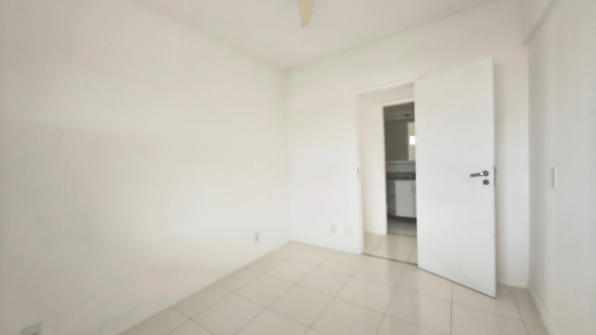 Apartment, 87 m², with a jacuzzi — photo 28