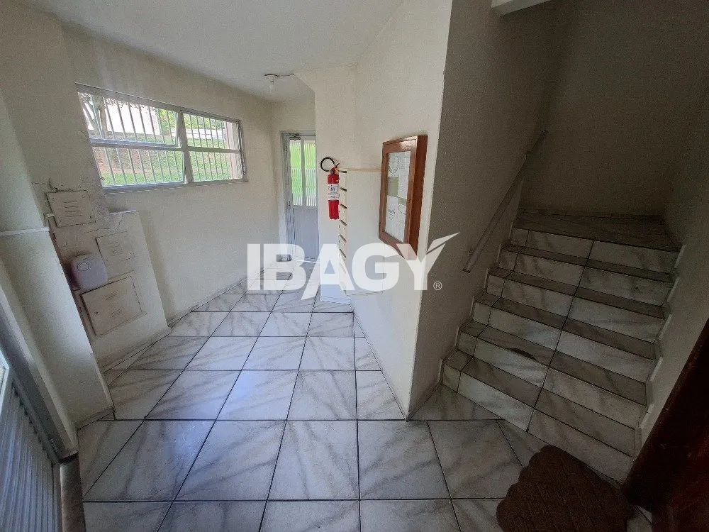 3-bedroom apartment with a half-bath and parking — photo 13