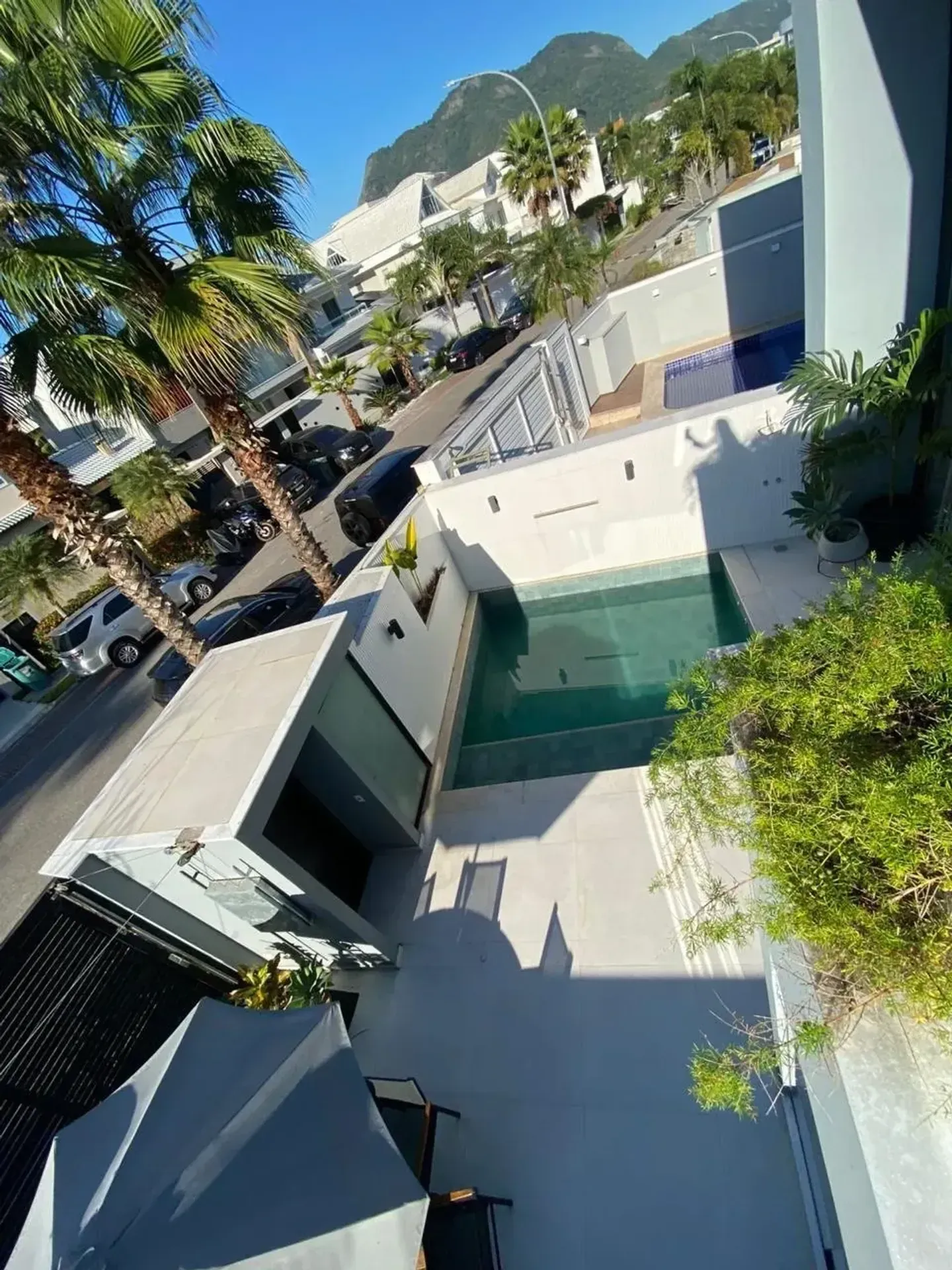 Furnished house with 4 bedrooms and 7 bathrooms — photo 35