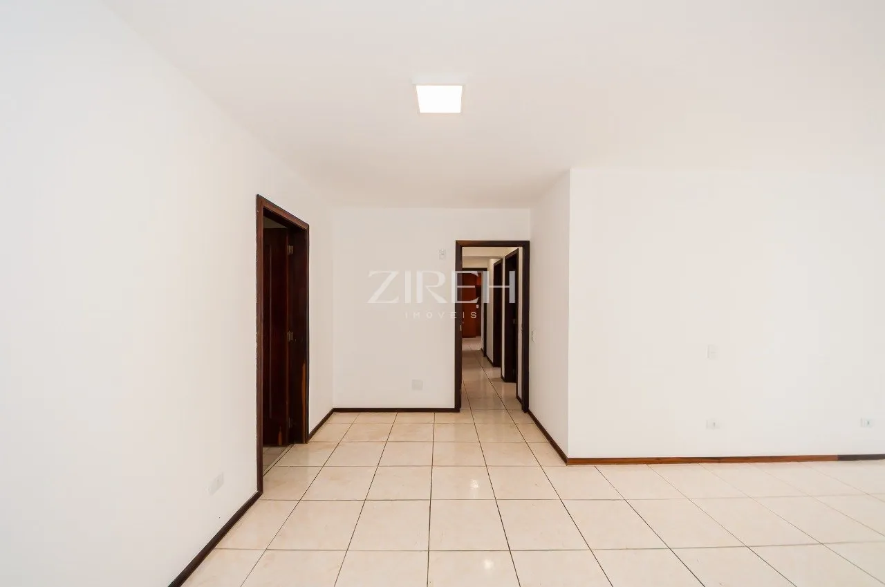 3-bedroom apartment in a building with a gym — photo 19