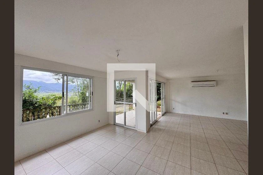 Вид на горы и 5 спален: дом 650 м² — photo 26