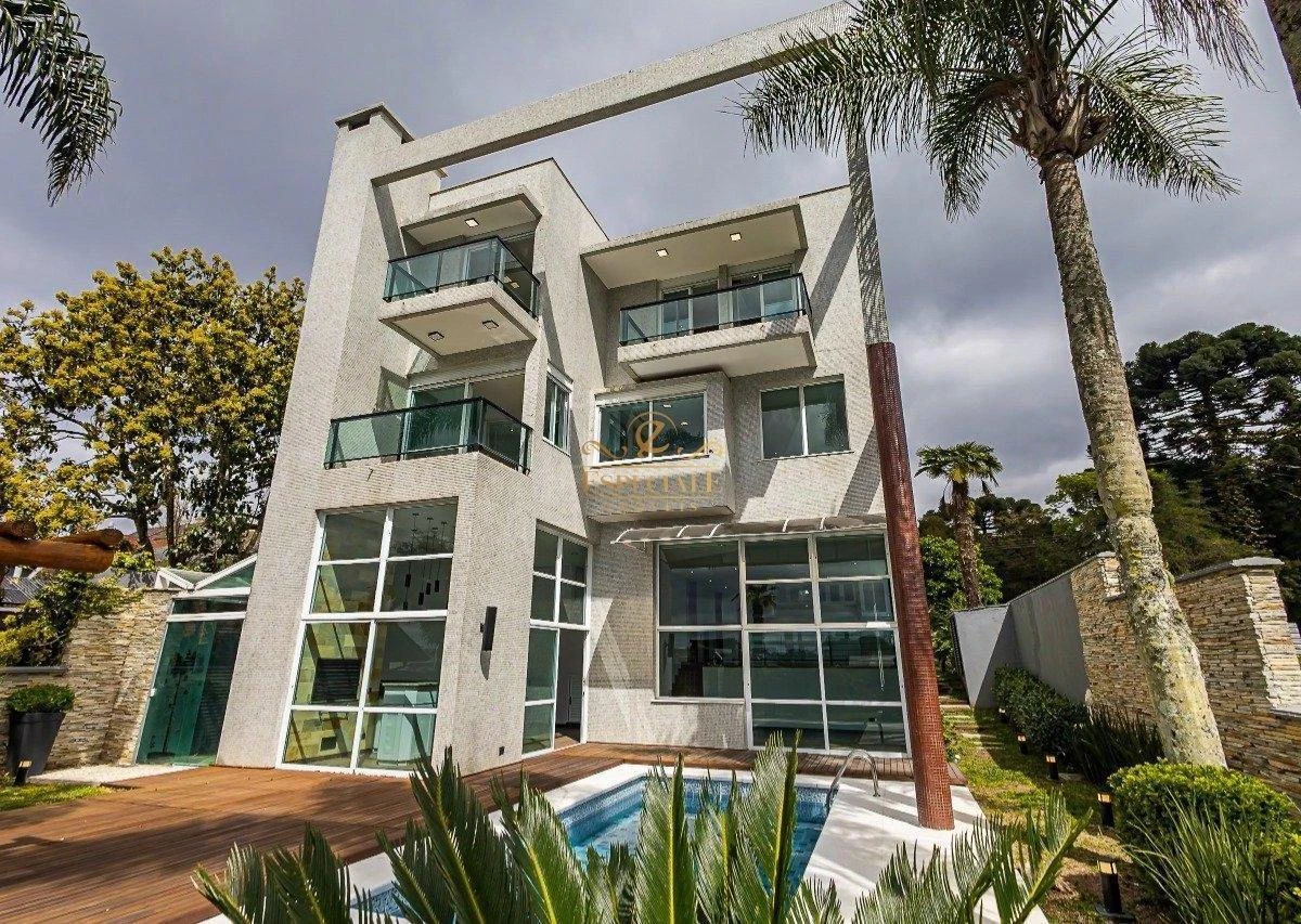 Furnished house with 5 bedrooms and 5 bathrooms
