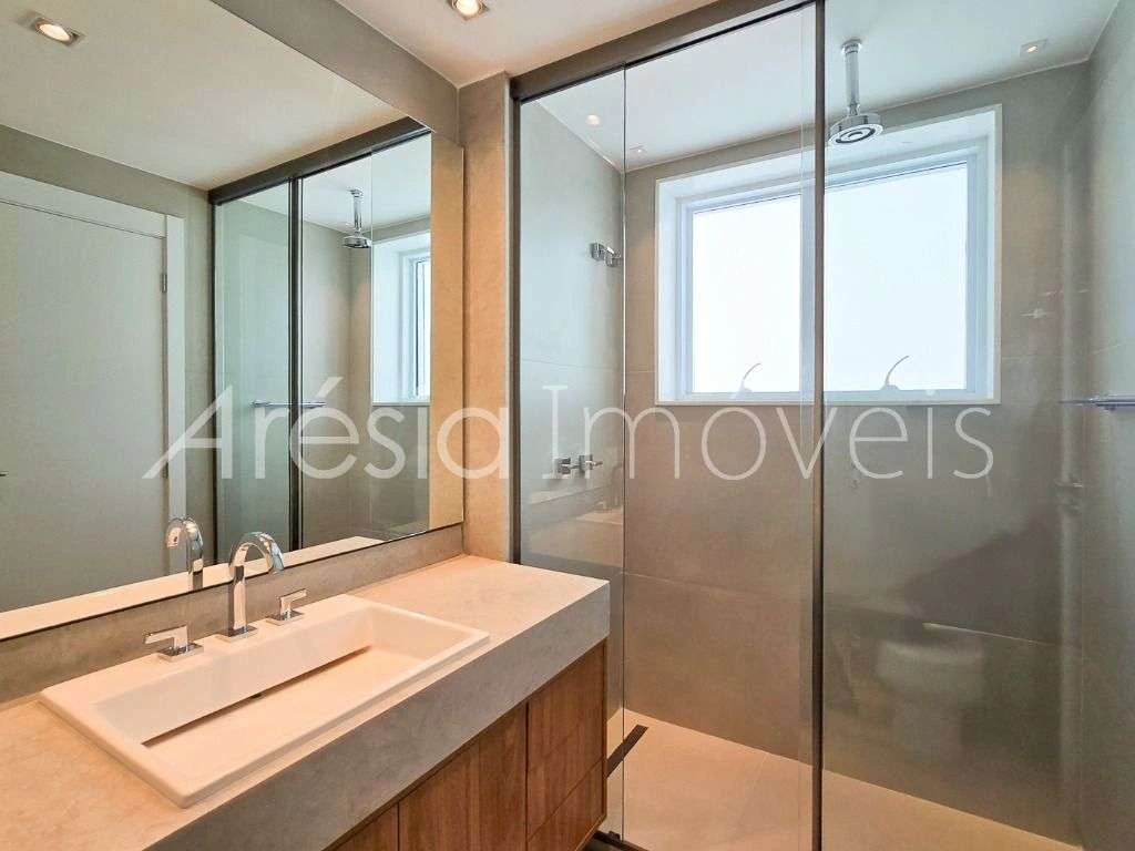 Apartamento de 267 m² com 3 suítes e piscina privativa — photo 24