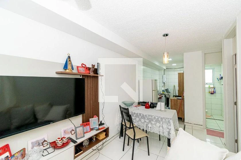 2-bedroom apartment in a building with a gym — photo 31