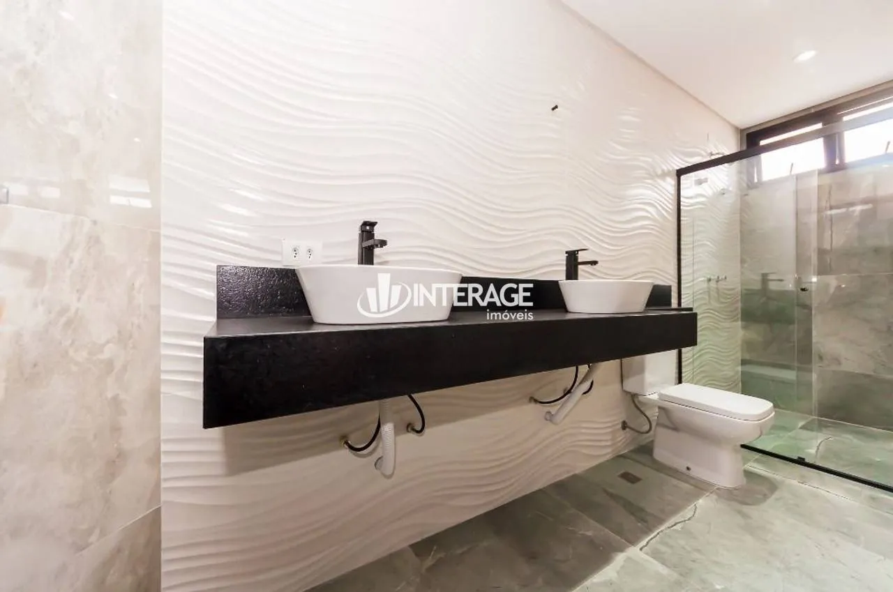 3-bedroom house with a washing machine in Curitiba — photo 40