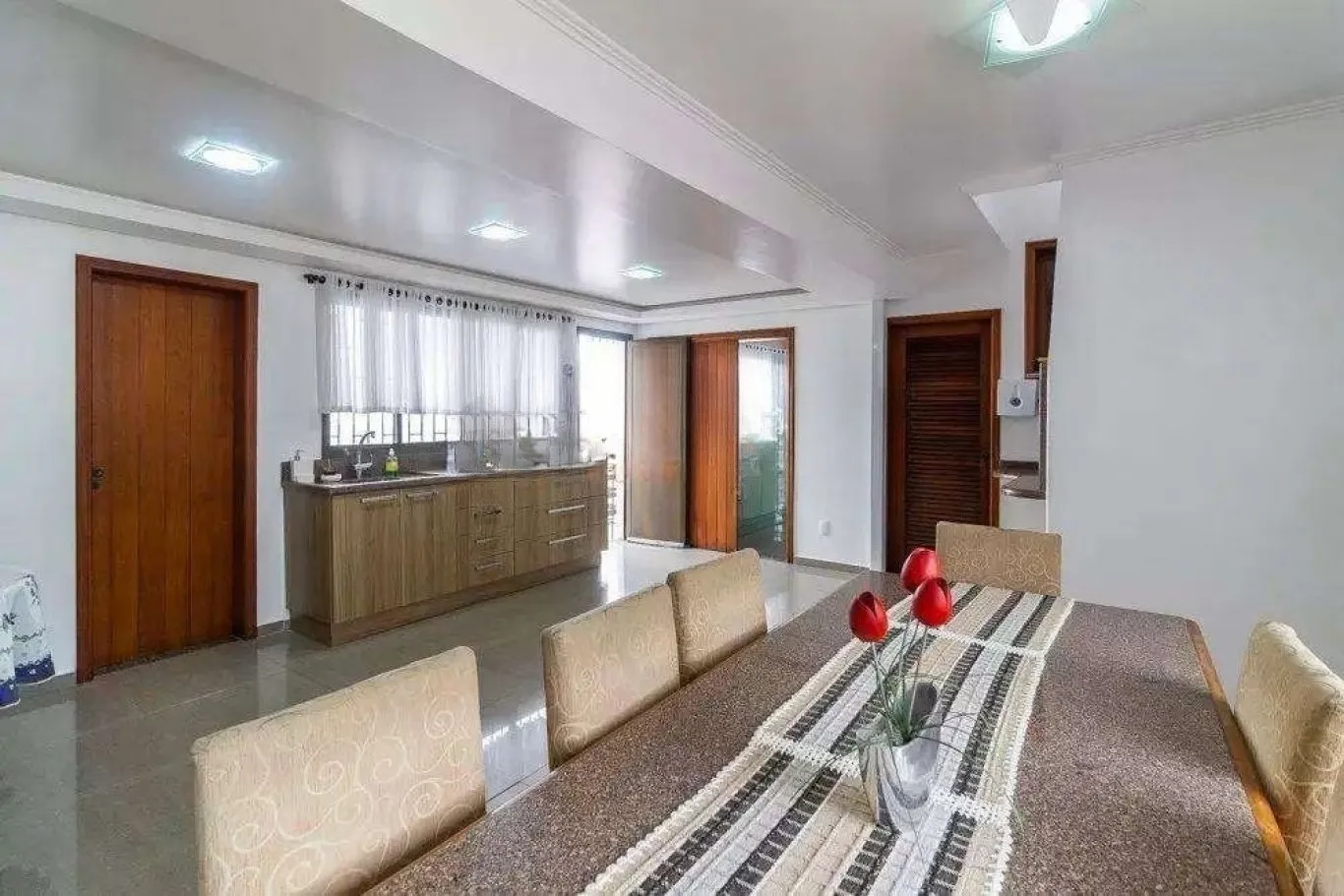 House with 4 bedrooms and a balcony in 516 m² — photo 12