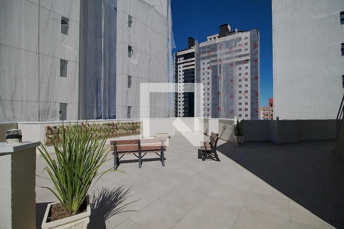 One-bedroom apartment with a washing machine in Curitiba — photo 6