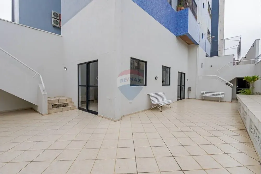 3-bedroom rental apartment with 96 m² and 1 parking — photo 52