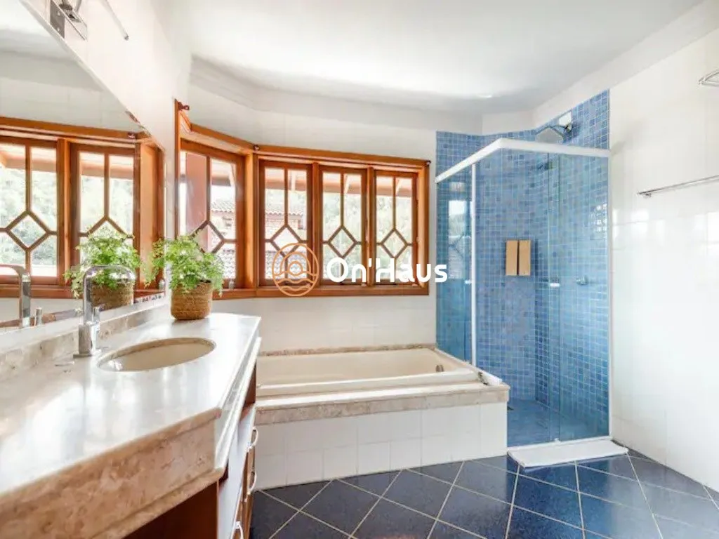 Furnished house with 4 bedrooms and 840 m² — photo 5