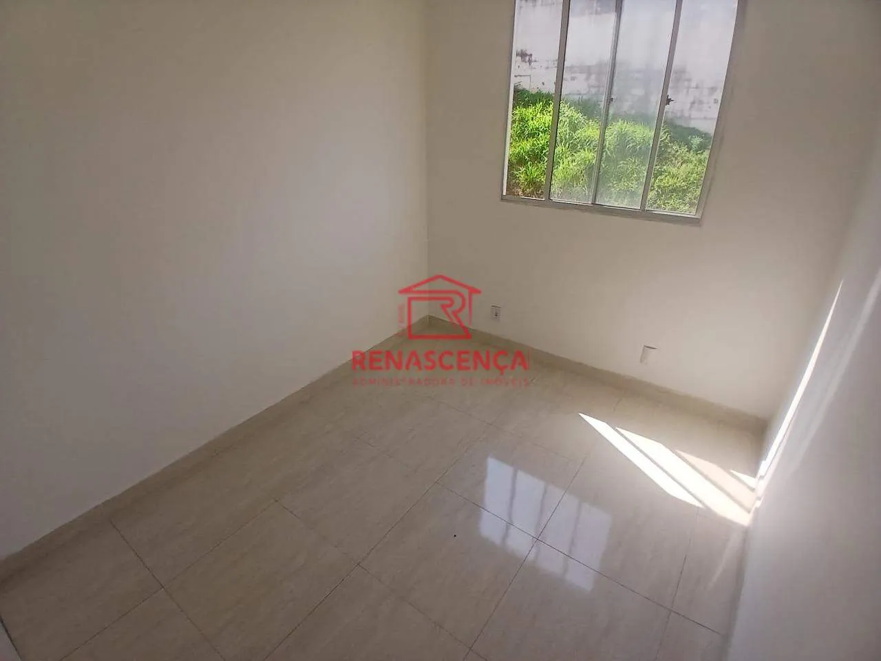 Apartamento de 2 quartos em condomínio com piscina — photo 4