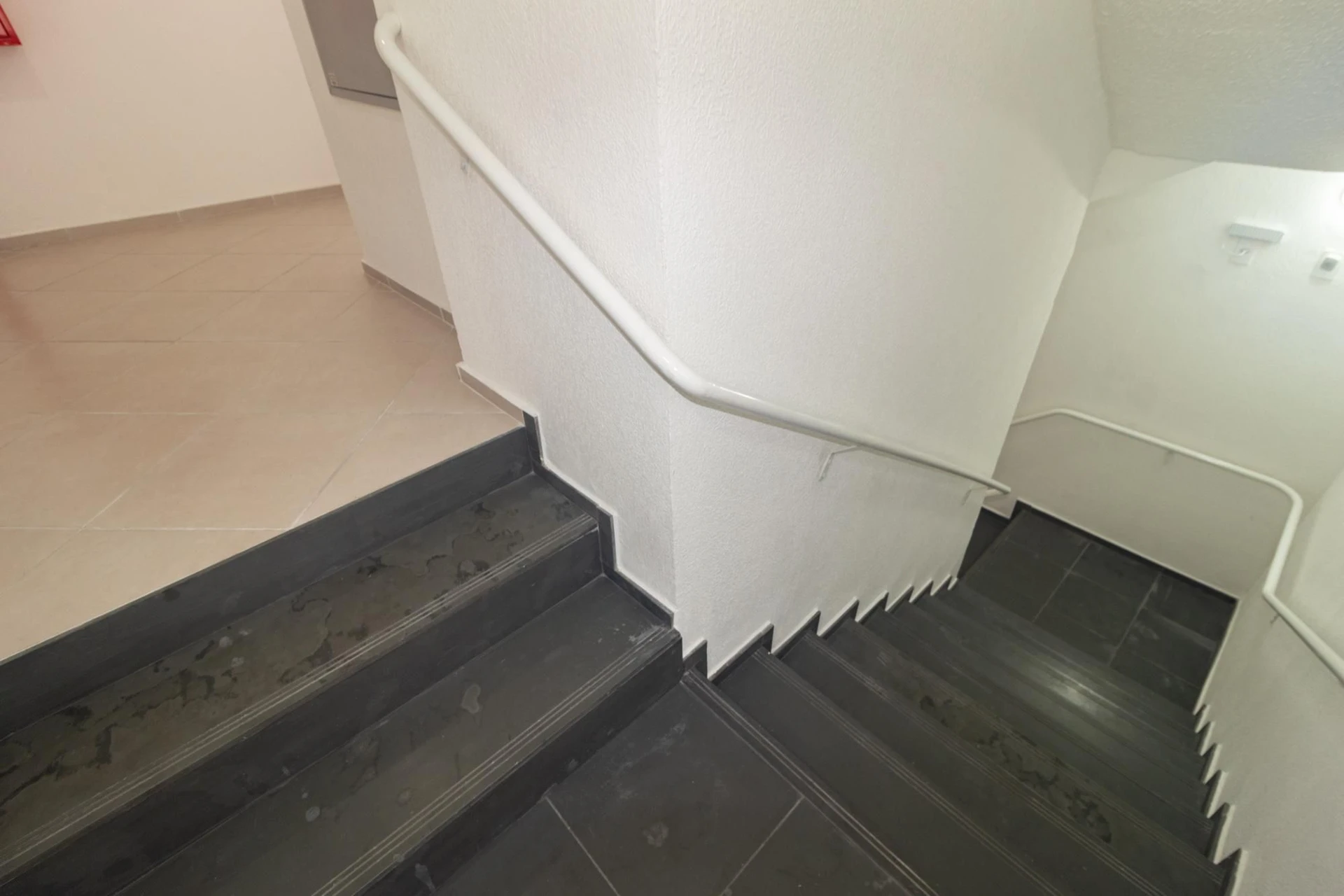 Apartamento de 2 quartos em condomínio com piscina — photo 55