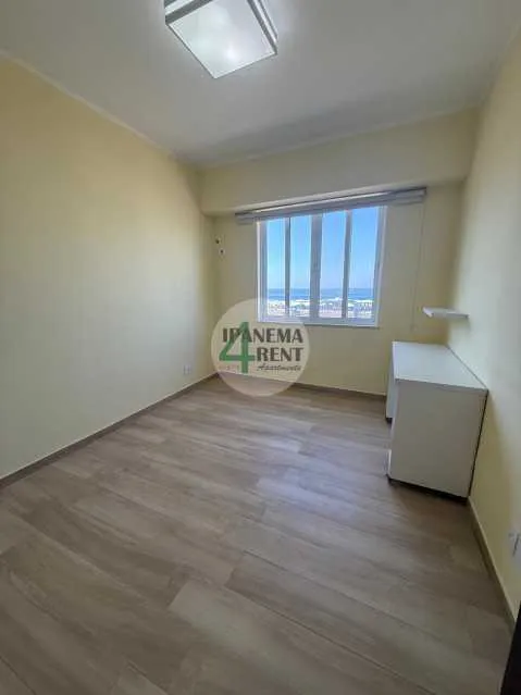 Apartment with 3 bedrooms and enclosed balcony — photo 11