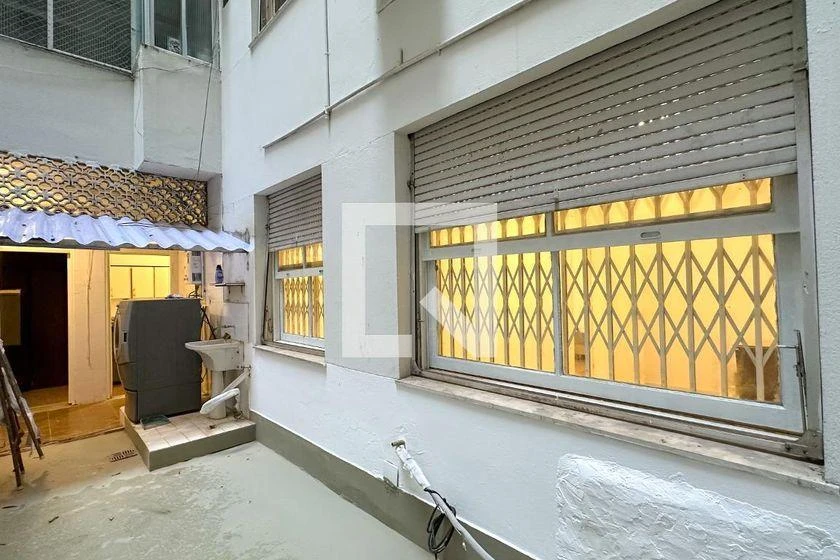 Деревянный пол или ламинат и 4 спальни: квартира 168 м² — photo 40