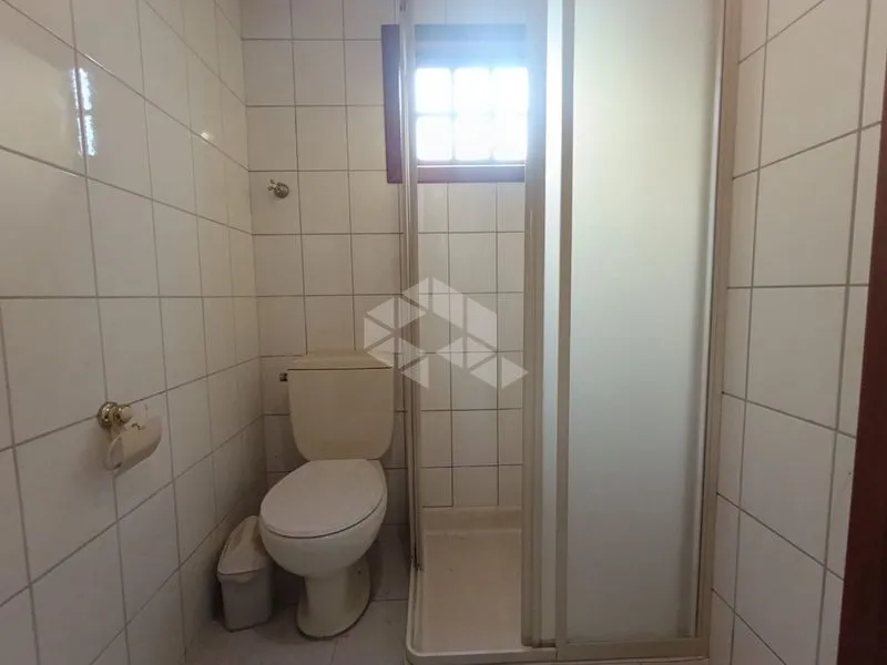 Furnished 360 m² house with 3 bedrooms and 6 parking spaces — photo 23