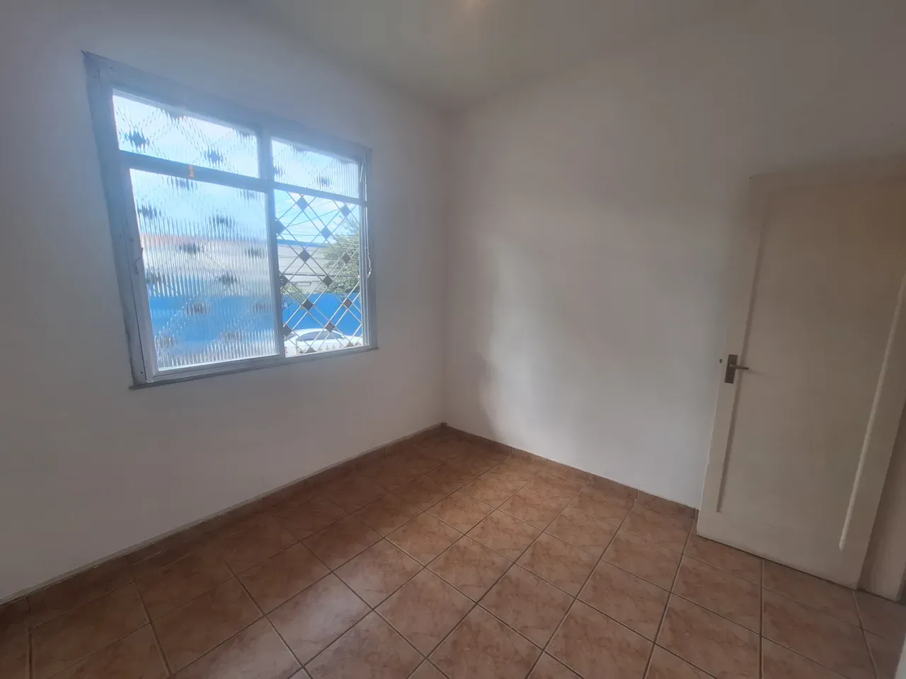 Unfurnished rental apartment with 2 bedrooms and 2 baths — photo 13