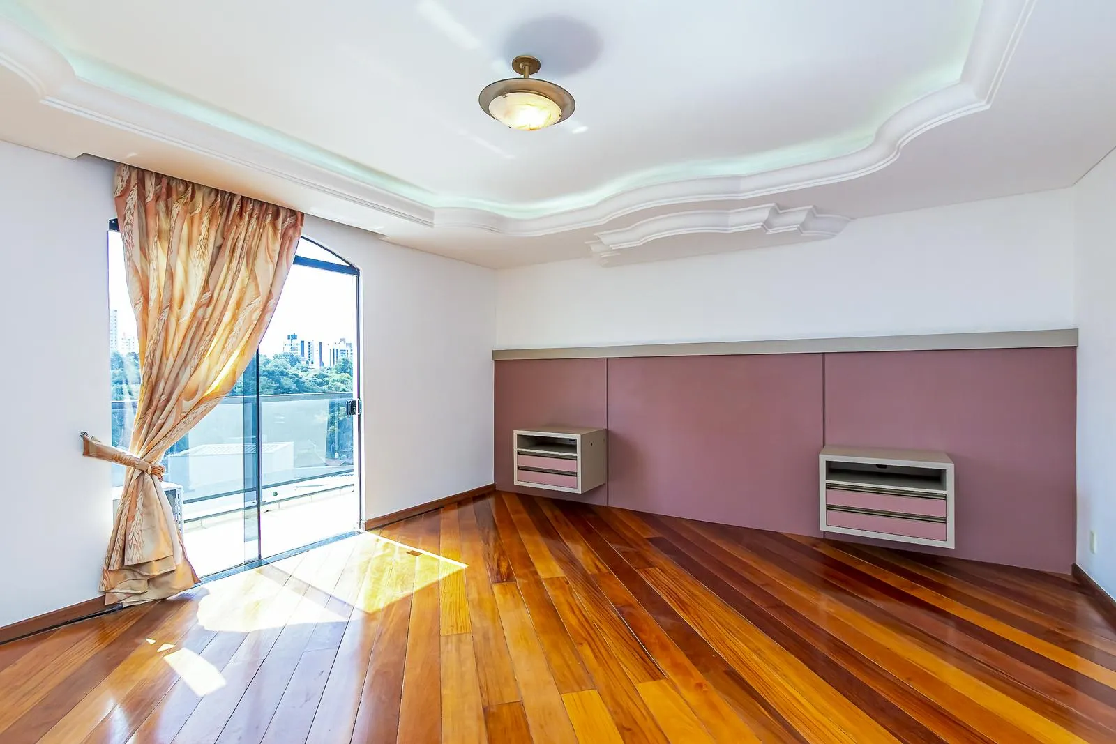 3-bedroom house with a separate kitchen and gas stove — photo 17