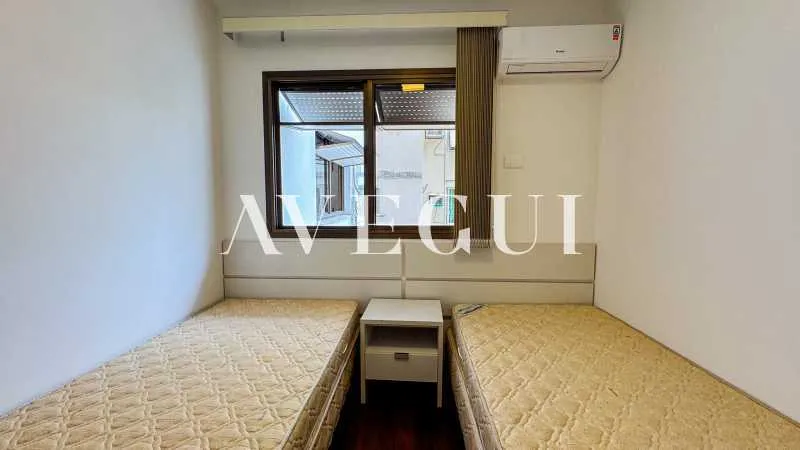 Furnished 2-bedroom apartment with 2 bathrooms — photo 21