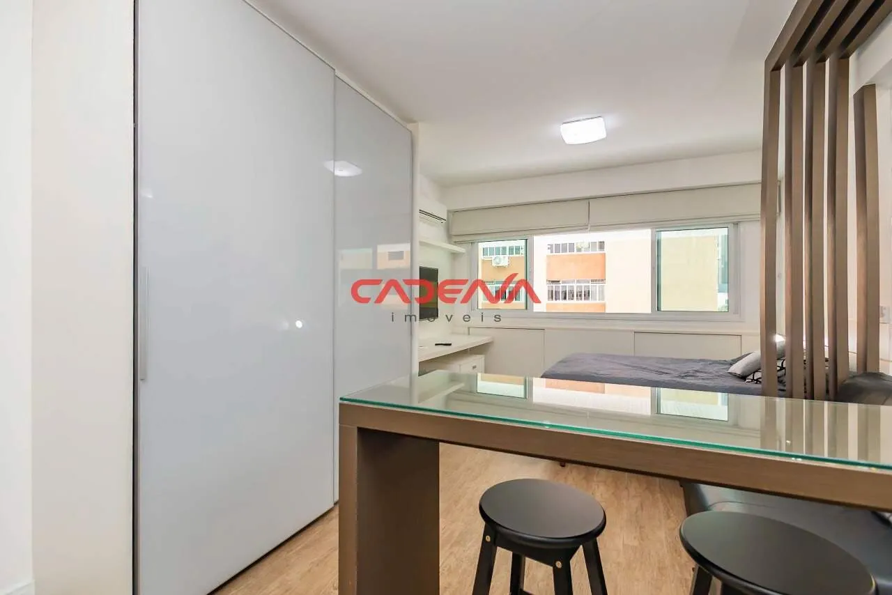 Home office in a one-bedroom apartment, 30 m² — photo 26