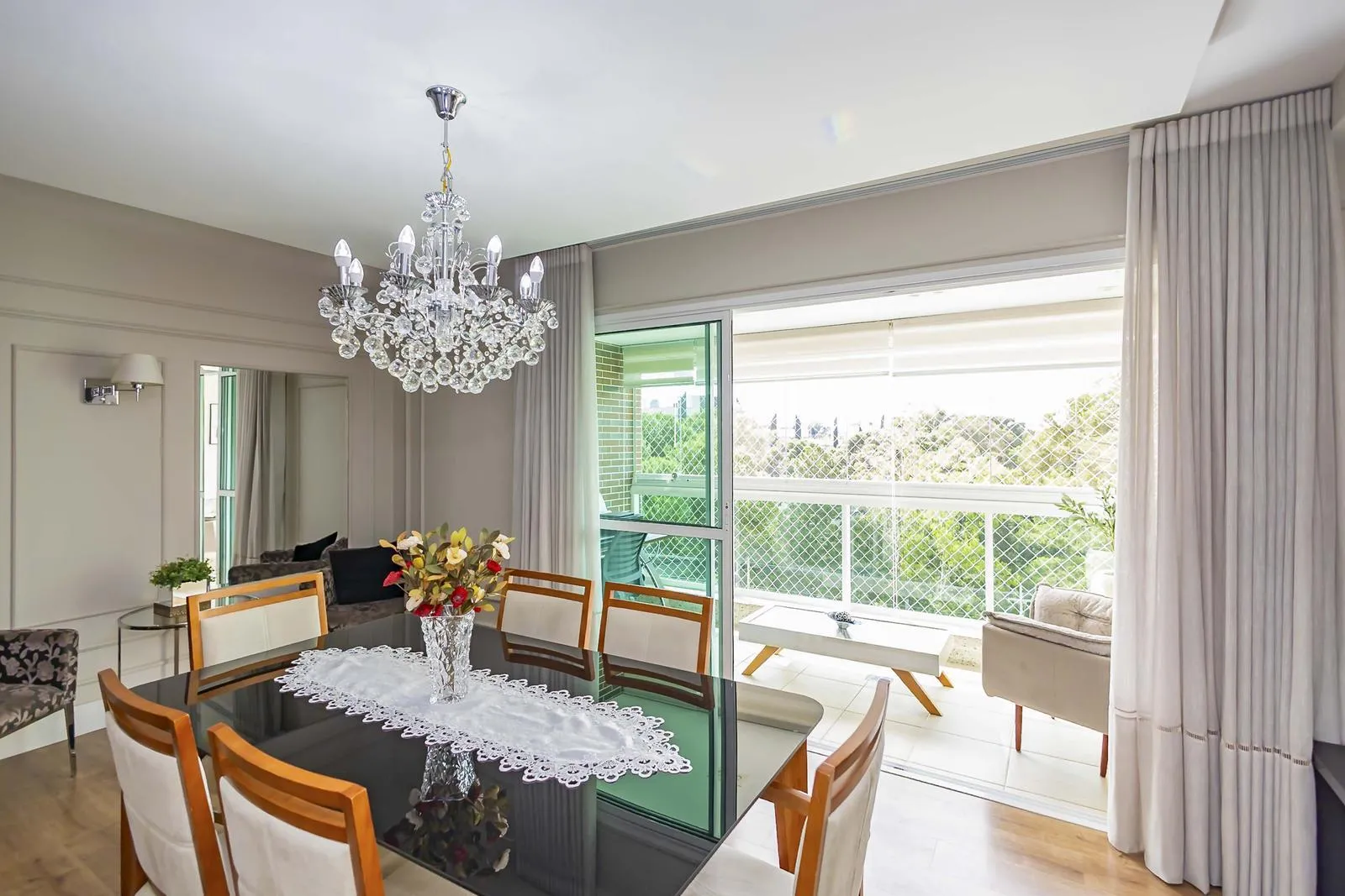 Apartamento mobiliado de 2 quartos e 3 banheiros — photo 2
