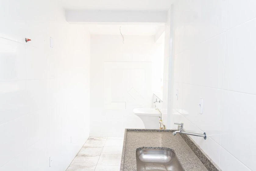 80 m² apartment with 2 bedrooms and a balcony — photo 41